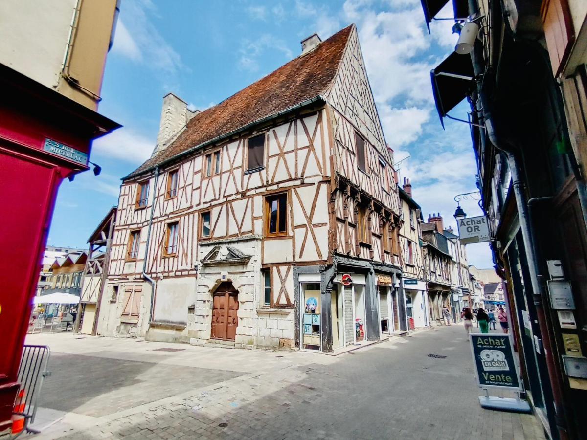 Apartamento 2 pièces totalement rénové au cœur de Bourges Exterior foto